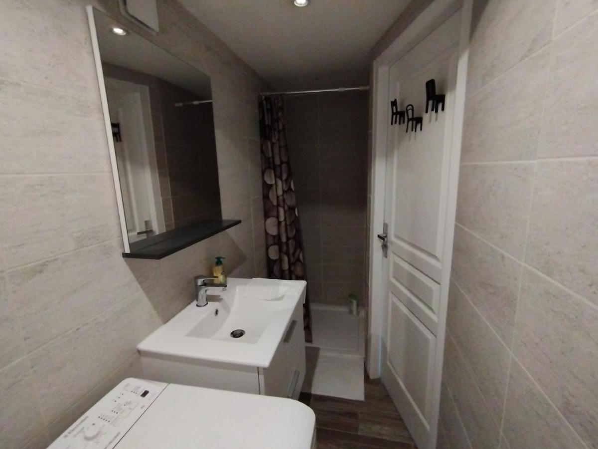דירות Trevoux: Loft Ravissant Avec Terrasse מראה חיצוני תמונה